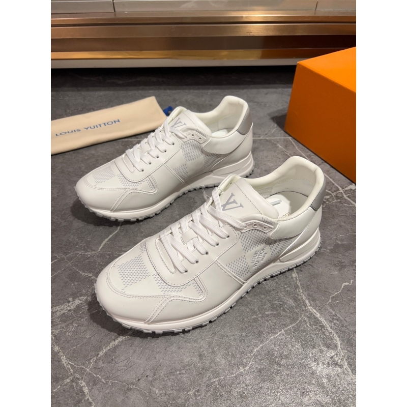 l**is V*t*n sneakers